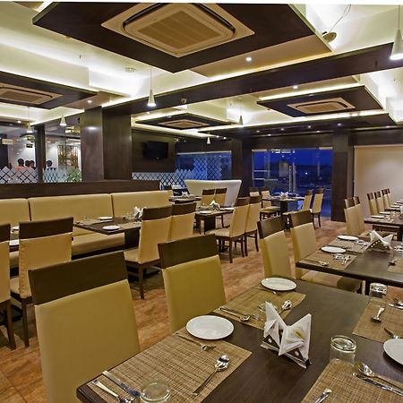Ravi Residency Hotel Morbi Buitenkant foto