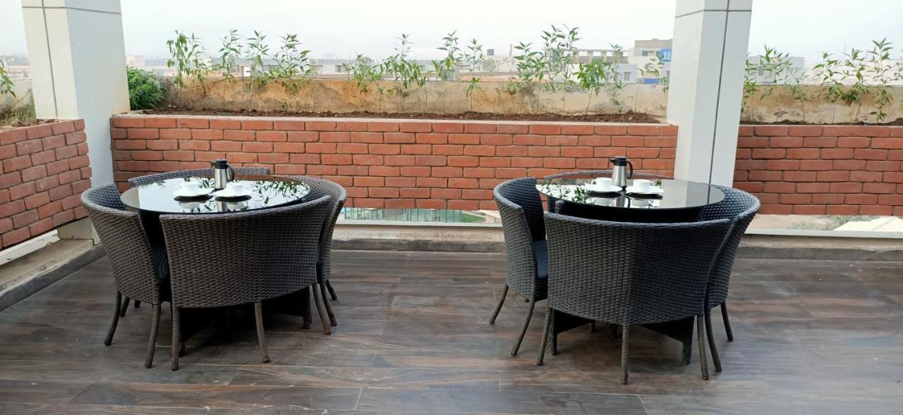 Ravi Residency Hotel Morbi Buitenkant foto